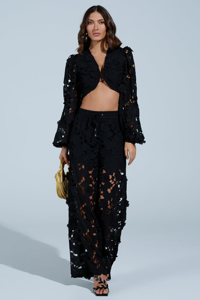 LATE NIGHT DREAMS FLORAL CUTOUT CROPPED BLOUSE