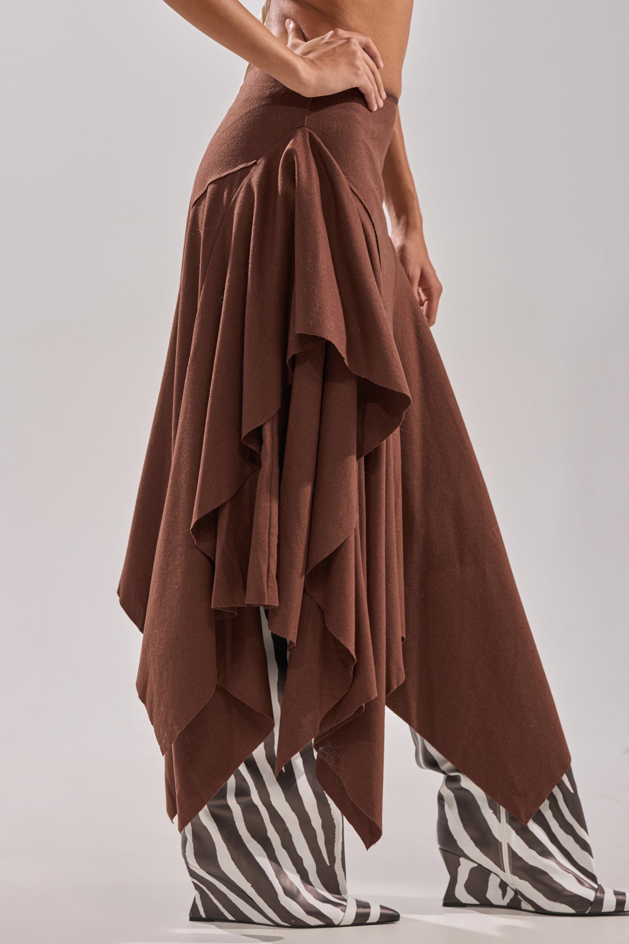 FEELS GOOD MIDI SKIRT