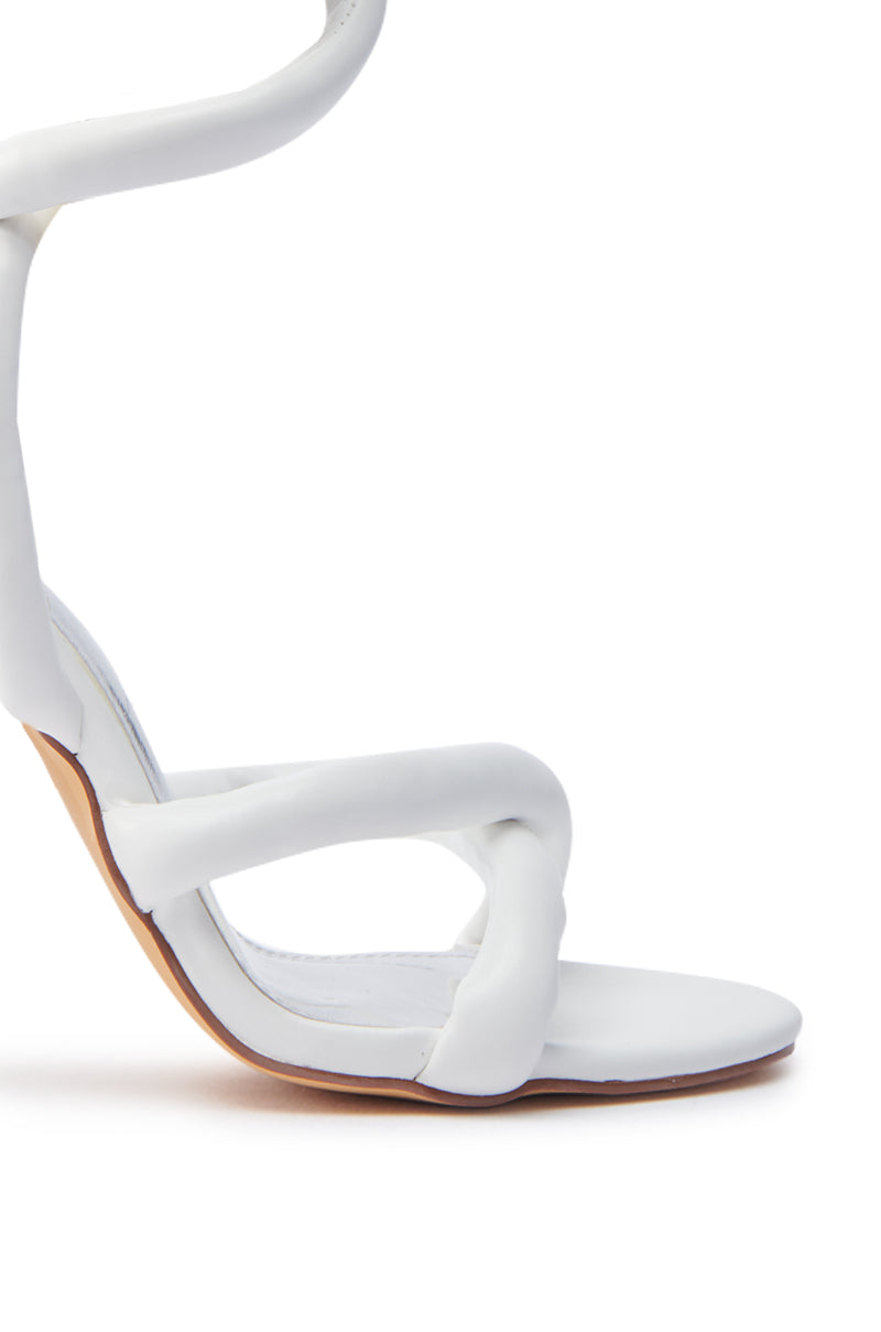 ROYALE WHITE PU PUFF CHUNKY LACE UP SANDAL