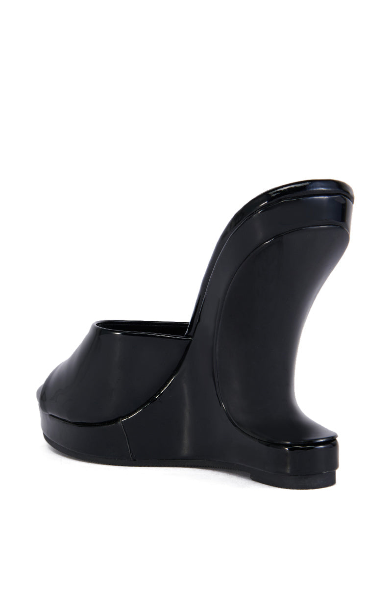AZALEA WANG SHLOMO BLACK ABSTRACT WEDGE HEEL SANDAL